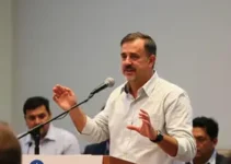 aumento de 8% aos professores