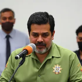 Cícero Lucena renuncia João Pessoa