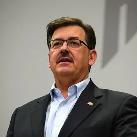 Cícero Lucena renuncia para Governo da Paraíba