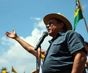 carreata em apoio a Flávio Bolsonaro